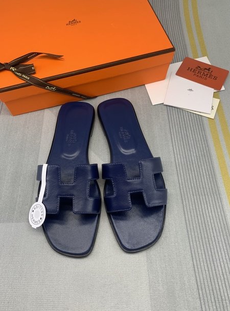 Hermes Classic plain calfskin sandals and slippers