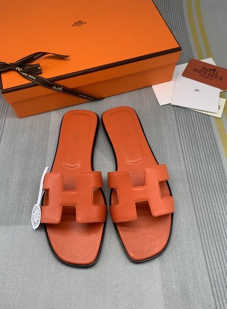 Hermes Classic plain calfskin sandals and slippers