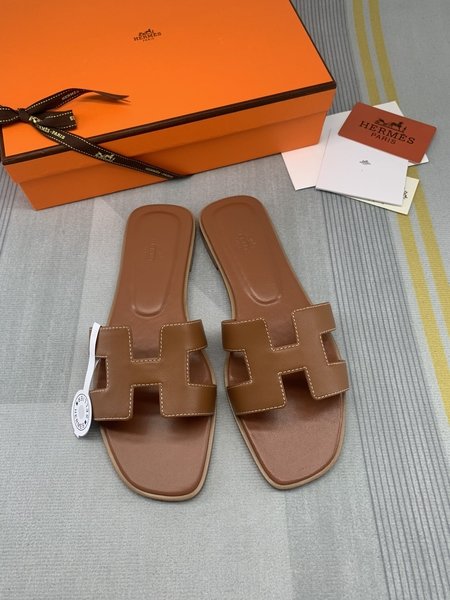 Hermes Classic plain calfskin sandals and slippers