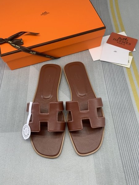 Hermes Classic plain calfskin sandals and slippers