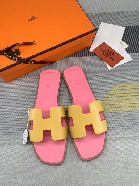 Hermes Classic plain calfskin sandals and slippers