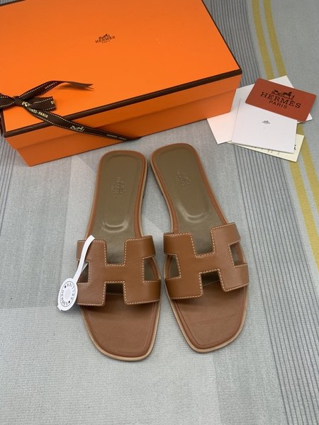 Hermes Classic plain calfskin sandals and slippers