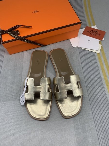 Hermes Classic plain calfskin sandals and slippers