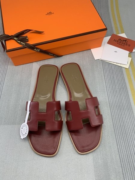 Hermes Classic plain calfskin sandals and slippers