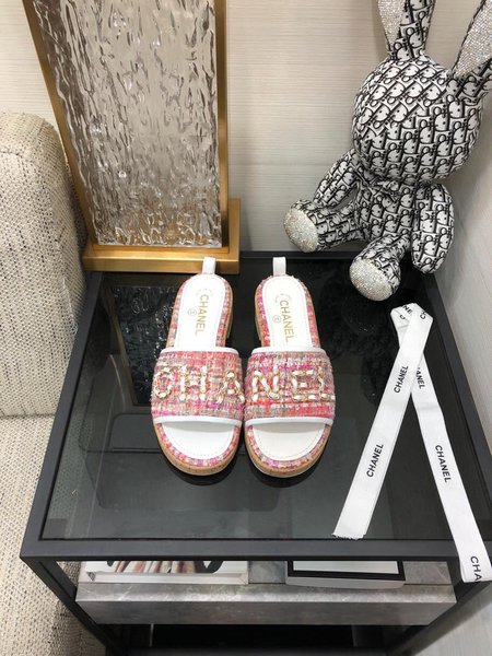 Chanel clogs