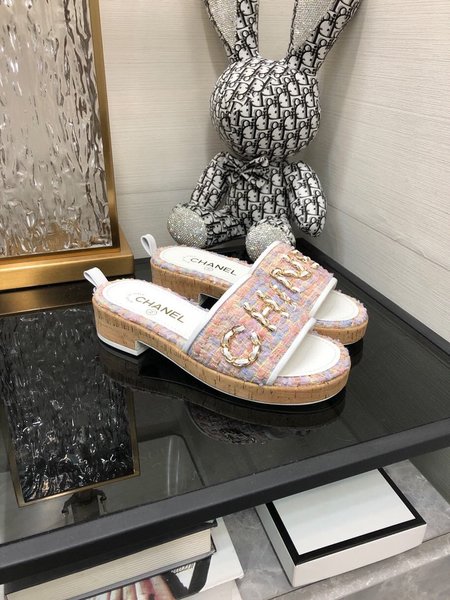 Chanel clogs