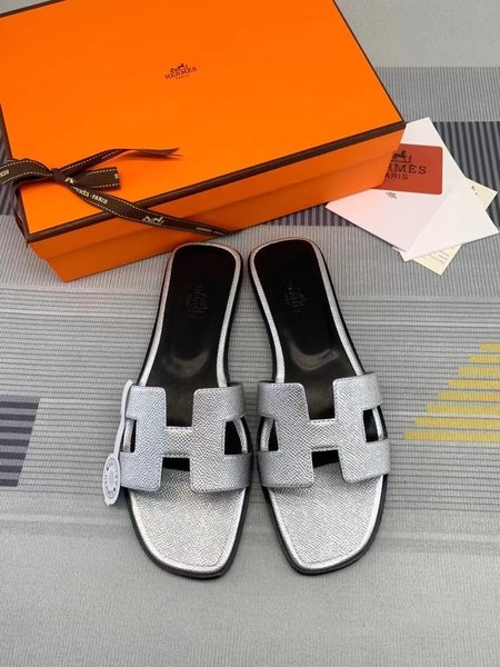 Hermes Classic plain calfskin sandals and slippers