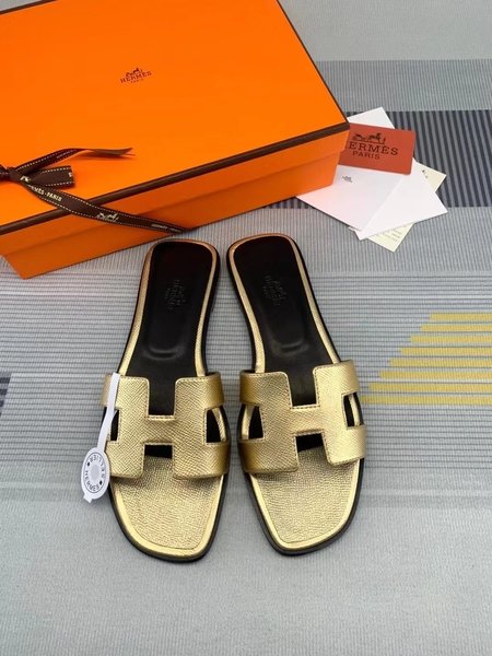 Hermes Classic plain calfskin sandals and slippers