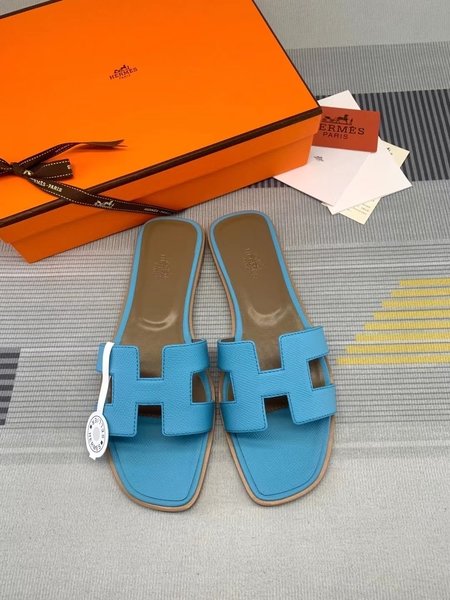 Hermes Classic plain calfskin sandals and slippers