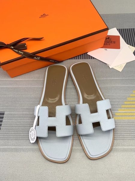 Hermes Classic plain calfskin sandals and slippers