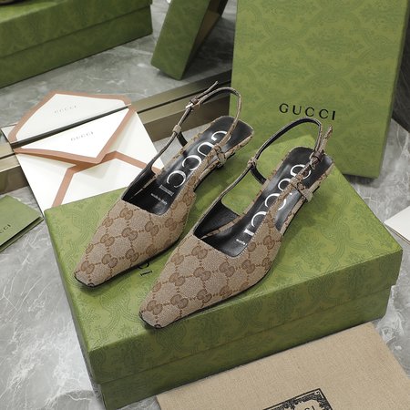 Gucci retro square toe sandals