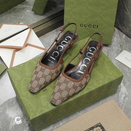 Gucci retro square toe sandals