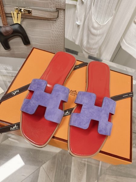 Hermes Classic H slippers