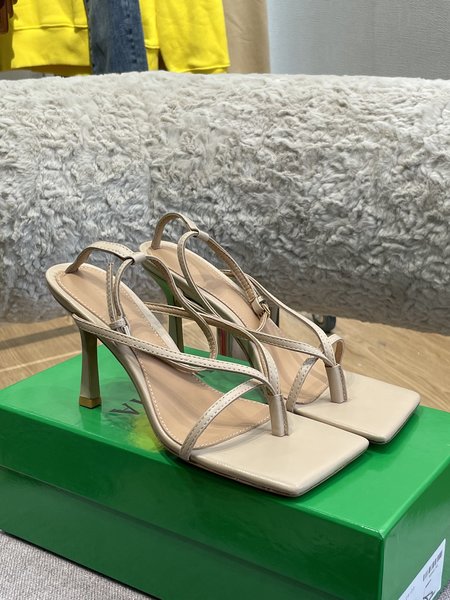 Bottega Veneta classic strappy sandals