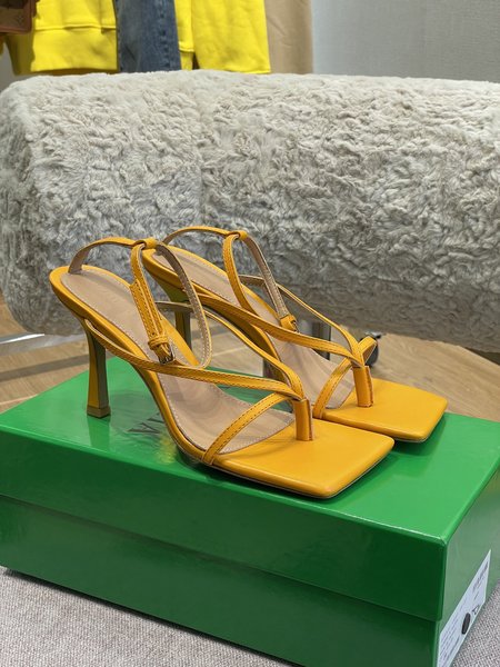 Bottega Veneta classic strappy sandals