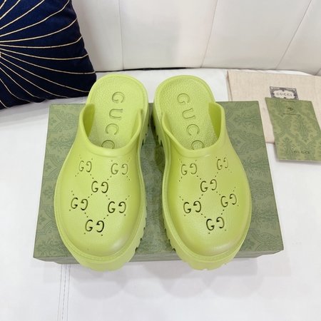 Gucci women s flat shoes