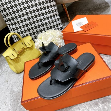 Hermes comfortable slippers