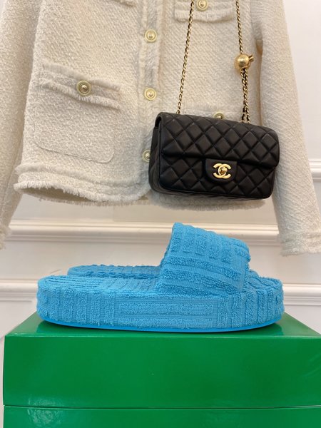 Bottega Veneta towel platform slippers