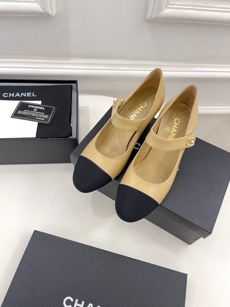 Chanel Classic chunky heel women s grosgrain metal stitching