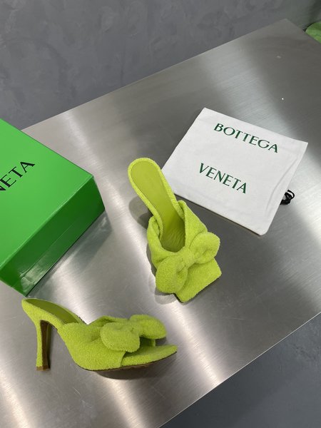 Bottega Veneta towel bow sandals