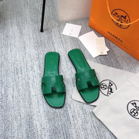 Hermes H slippers classic