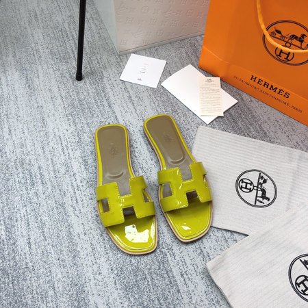 Hermes H slippers classic