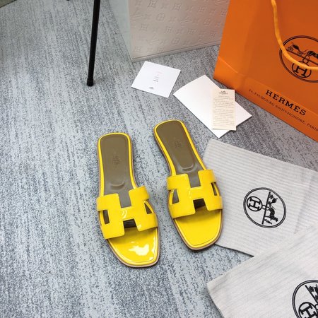 Hermes H slippers classic