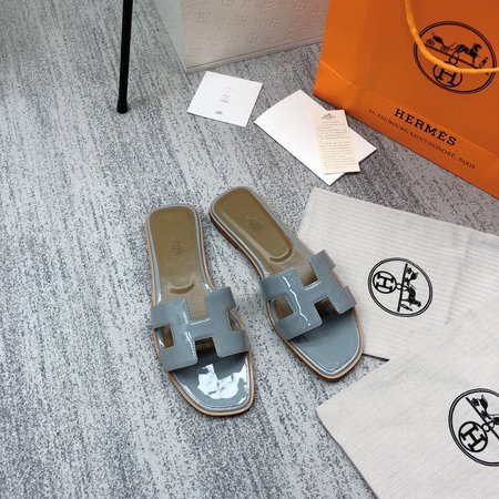 Hermes H slippers classic