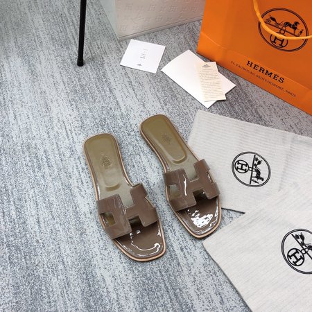 Hermes H slippers classic