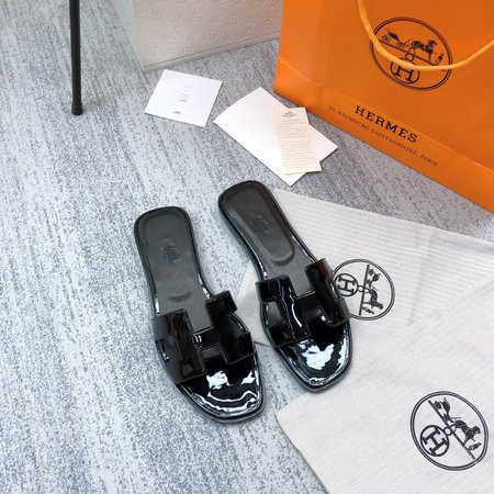 Hermes H slippers classic