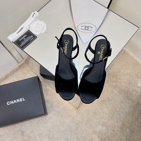 Chanel High heel