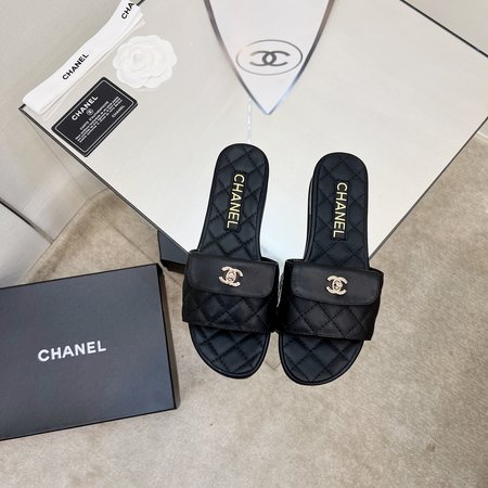 Chanel Argyle Pearl Slippers