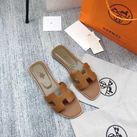 Hermes H slippers classic