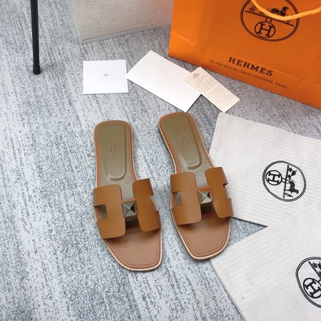 Hermes H slippers classic