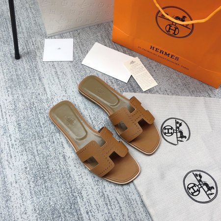 Hermes H slippers classic