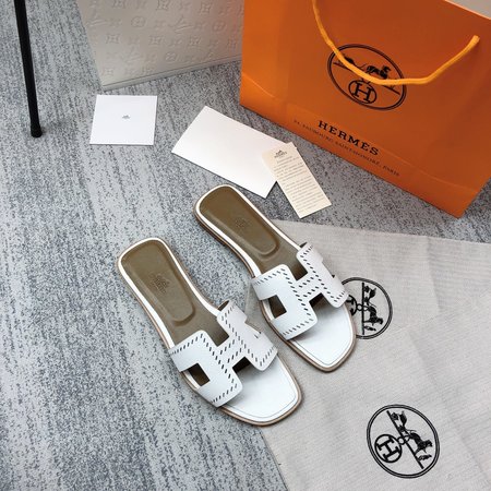 Hermes H slippers classic