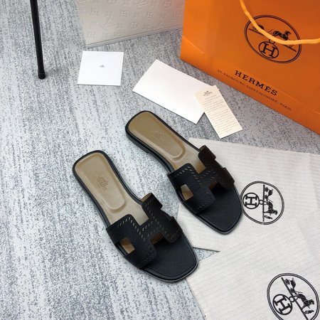 Hermes H slippers classic