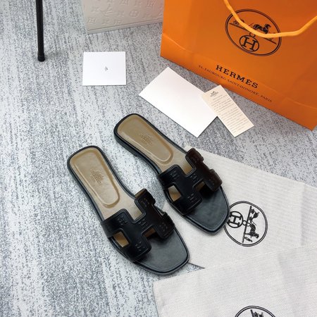 Hermes H slippers classic