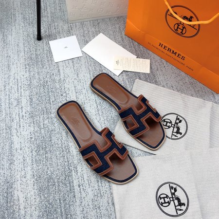 Hermes H slippers classic