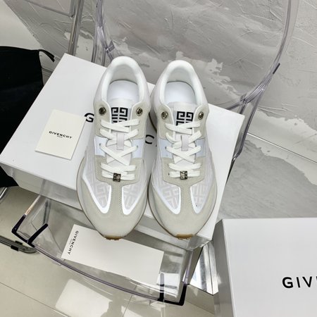 Givenchy GIV Sports Running Shoes Logo Metal Buckle