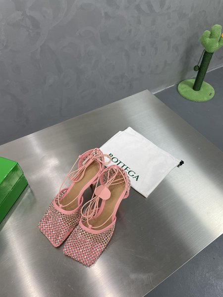 Bottega Veneta BV Roman Lace-Up Sandals with Diamonds