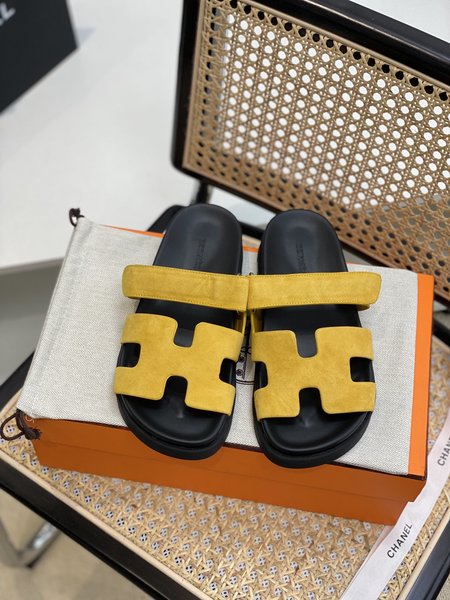 Hermes classic slippers