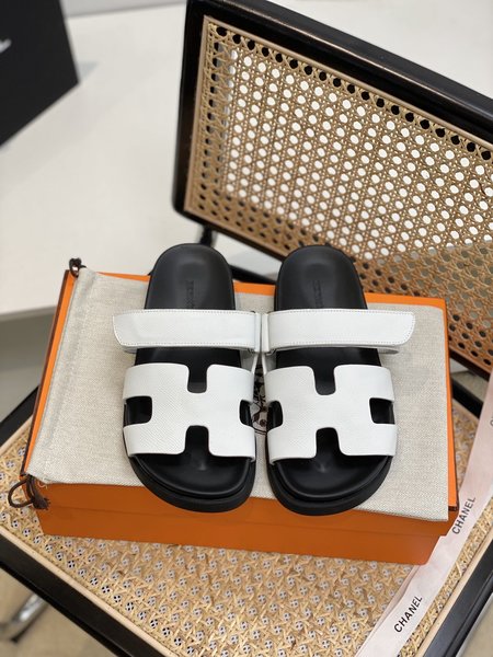 Hermes classic slippers