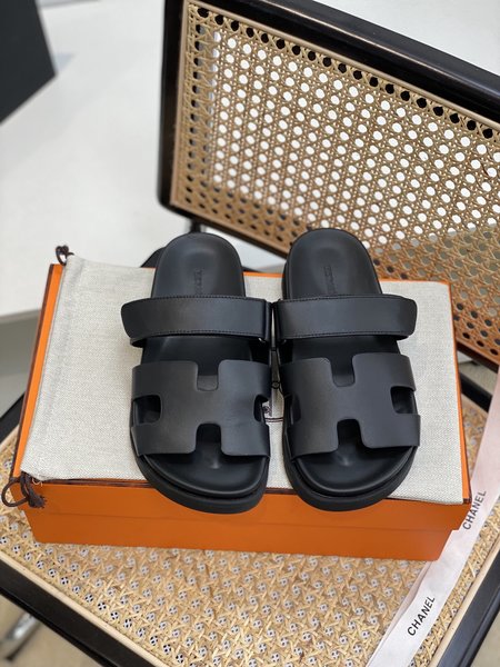 Hermes classic slippers