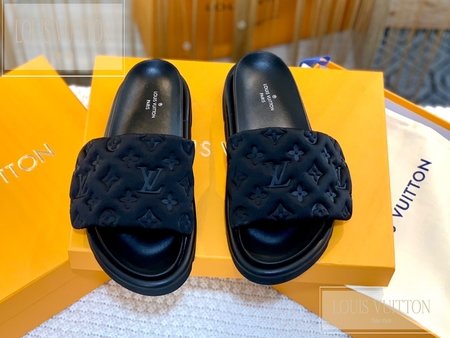 Louis Vuitton Silk material slippers