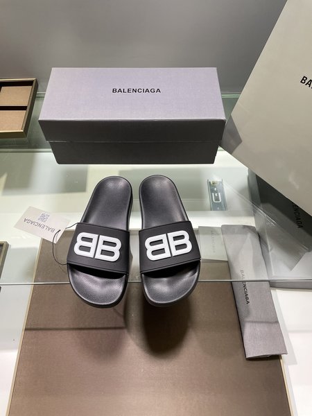 Balenciaga casual shoes