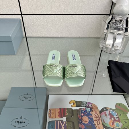 Prada Diamond slippers LoGo