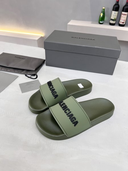 Balenciaga slippers