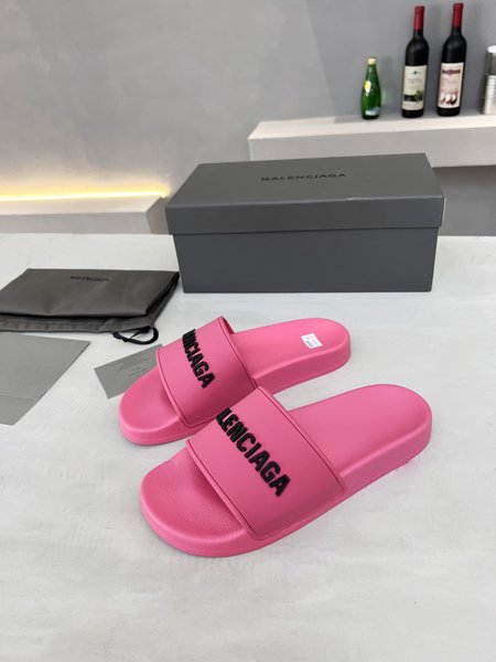 Balenciaga slippers