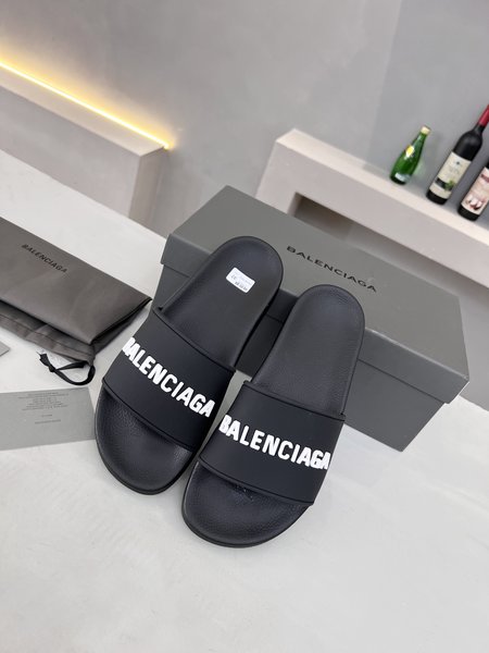 Balenciaga slippers